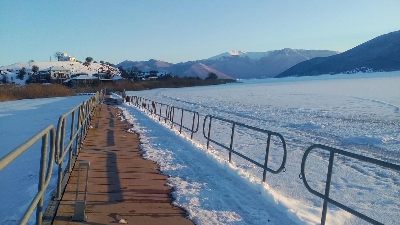 Agios Achillios Hotell Eksteriør bilde