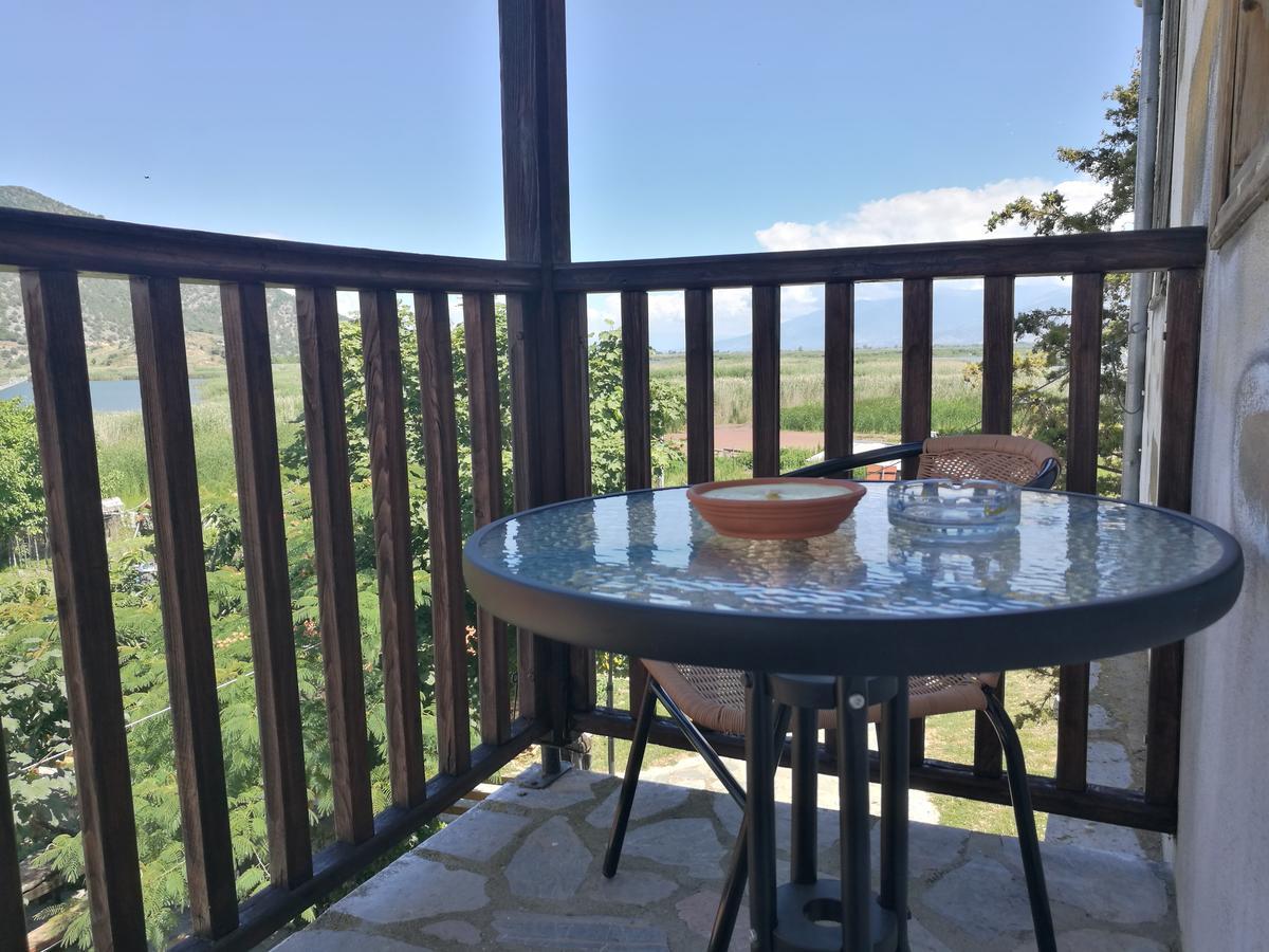 Agios Achillios Hotell Eksteriør bilde