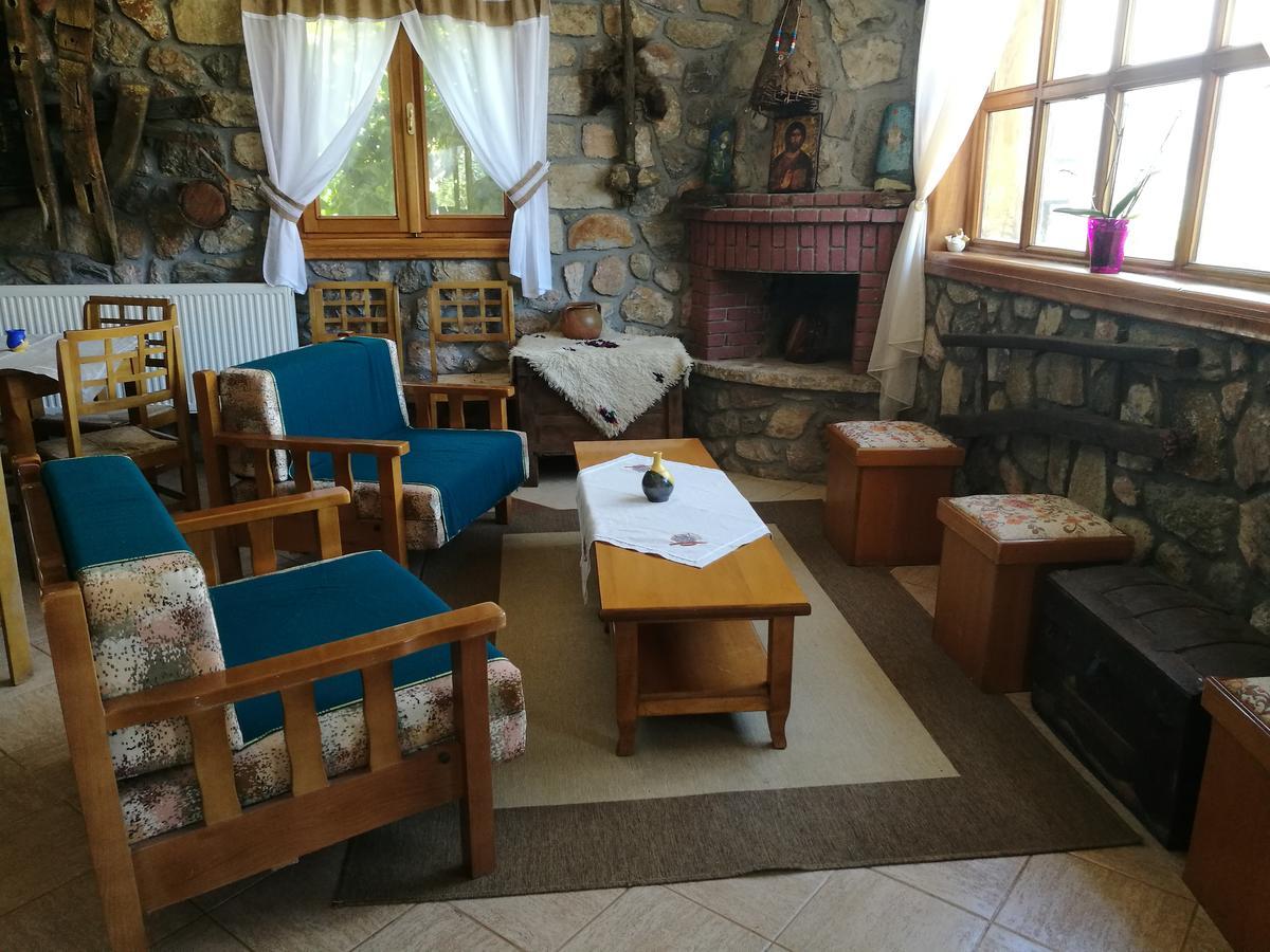 Agios Achillios Hotell Eksteriør bilde