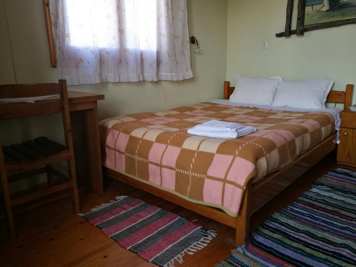 Agios Achillios Hotell Eksteriør bilde