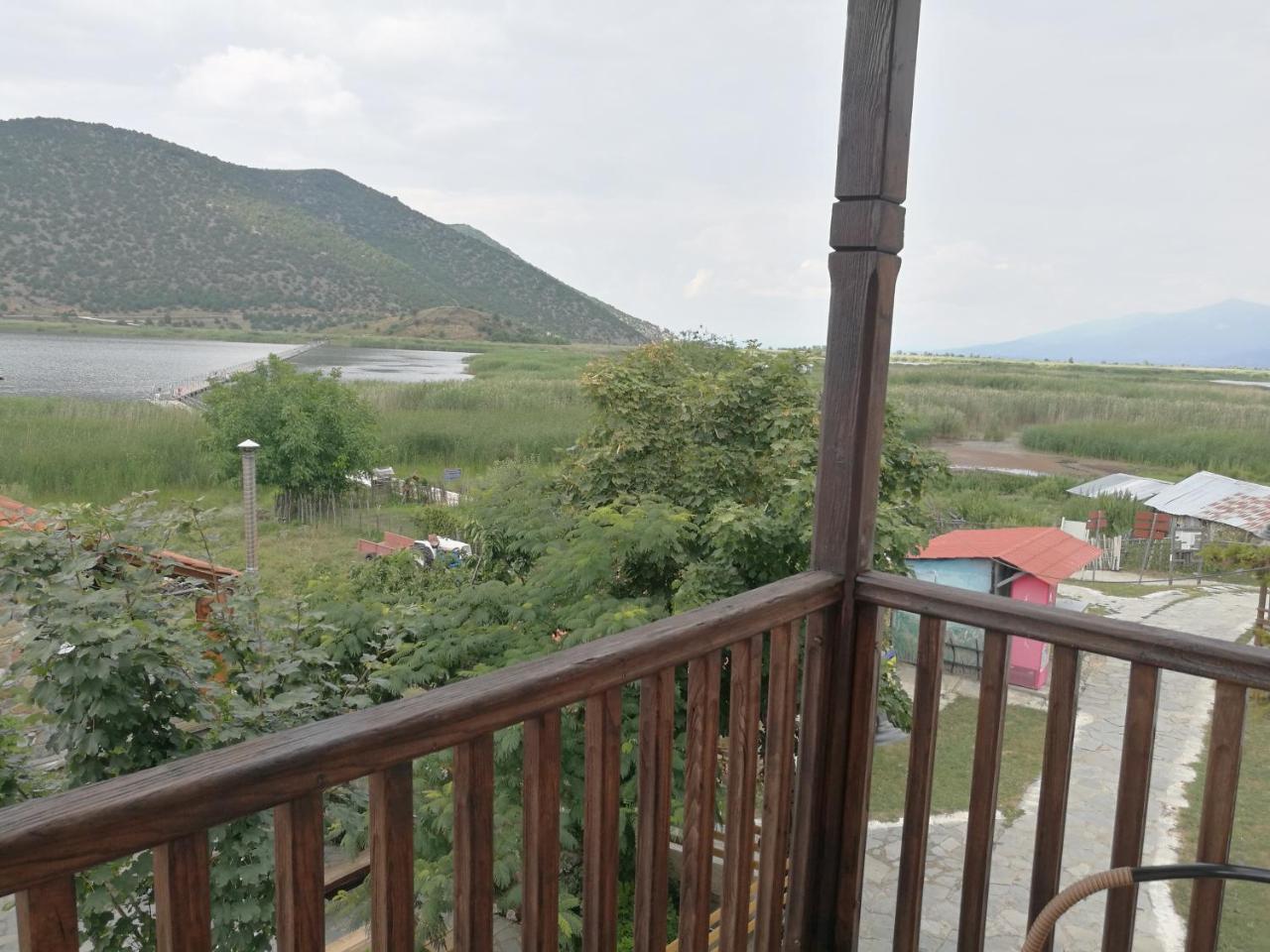 Agios Achillios Hotell Eksteriør bilde